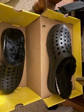 Black Faux-Fur Lined Women's Slip-On Clogs